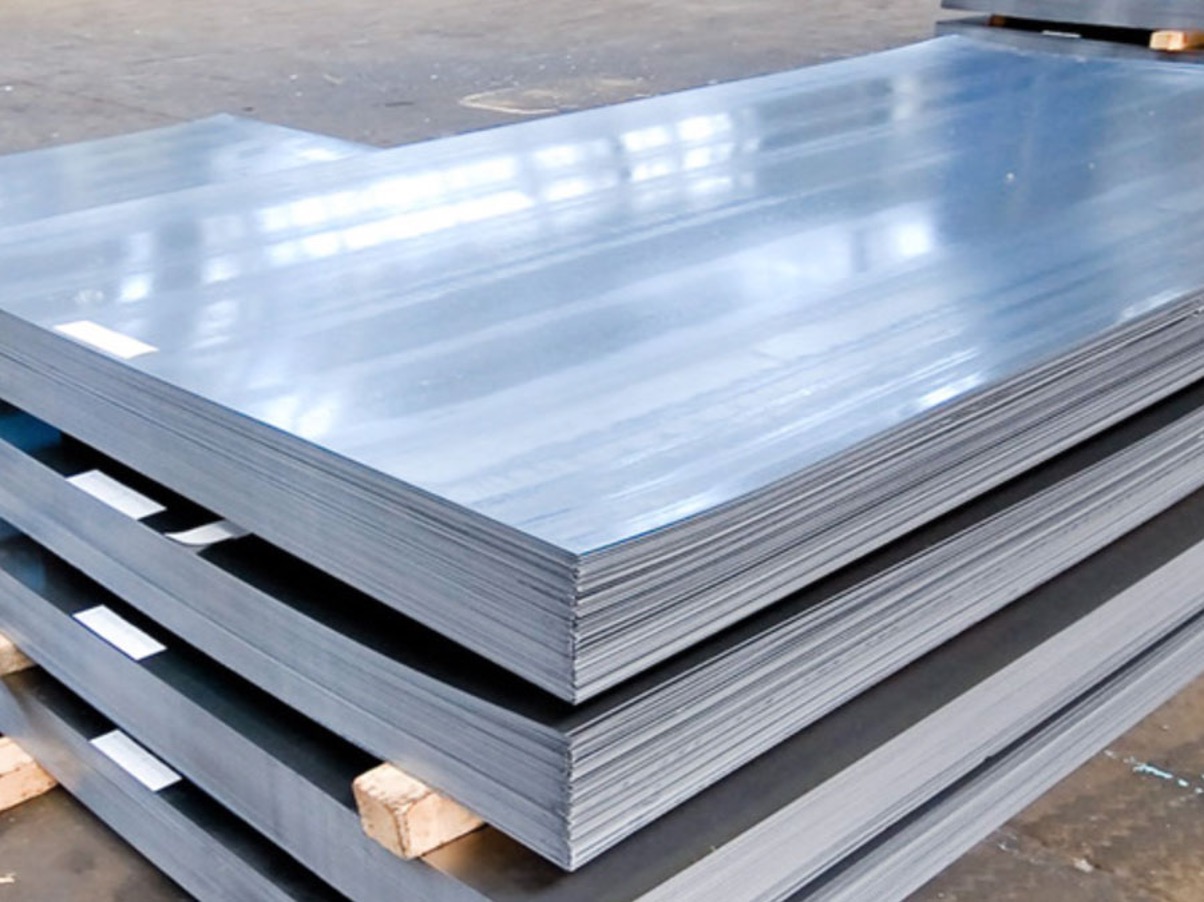 thep-can-nguoi-hung-phat-tphcm